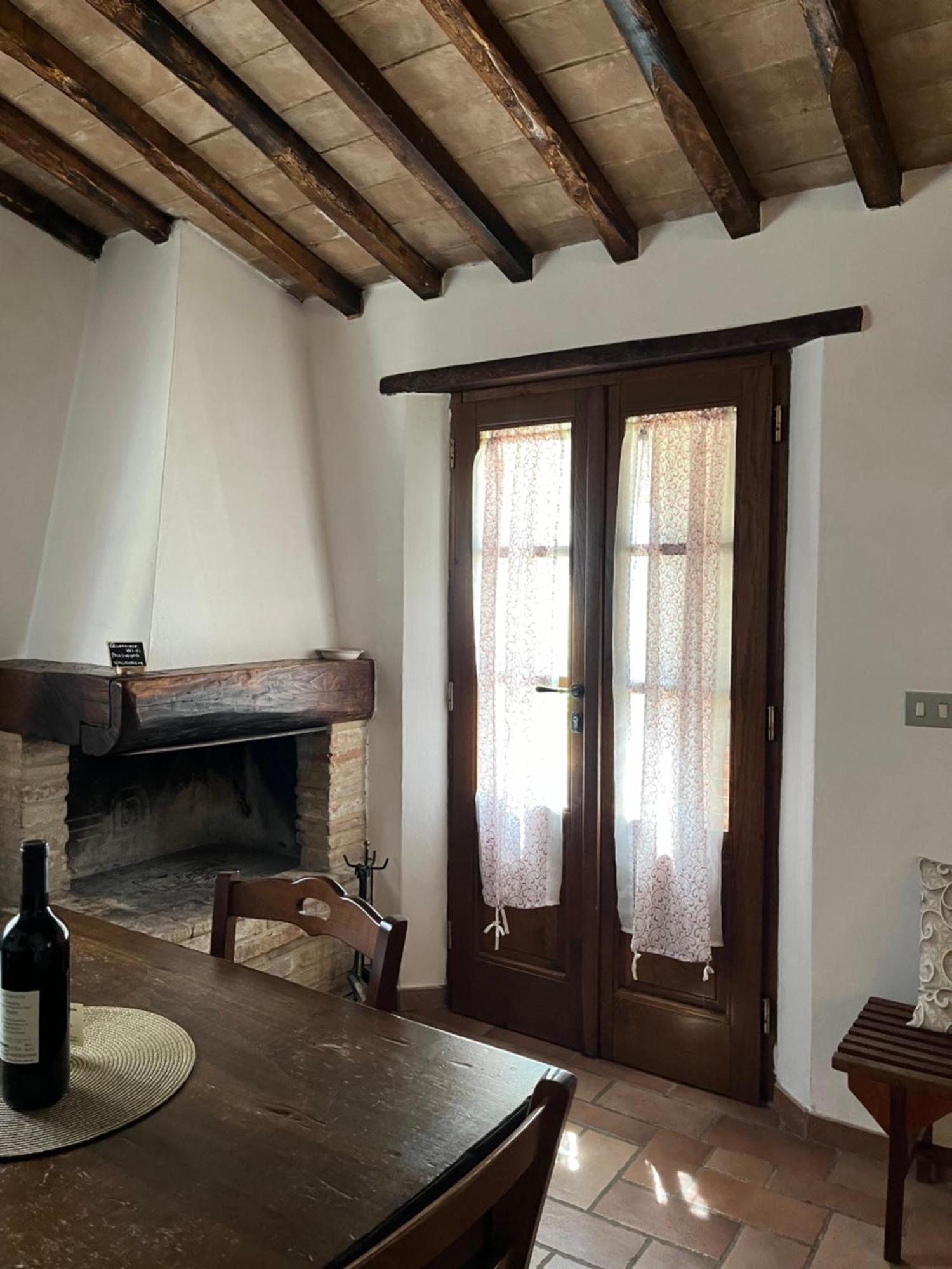 Le Querciole In Val D'orcia Appartamento *