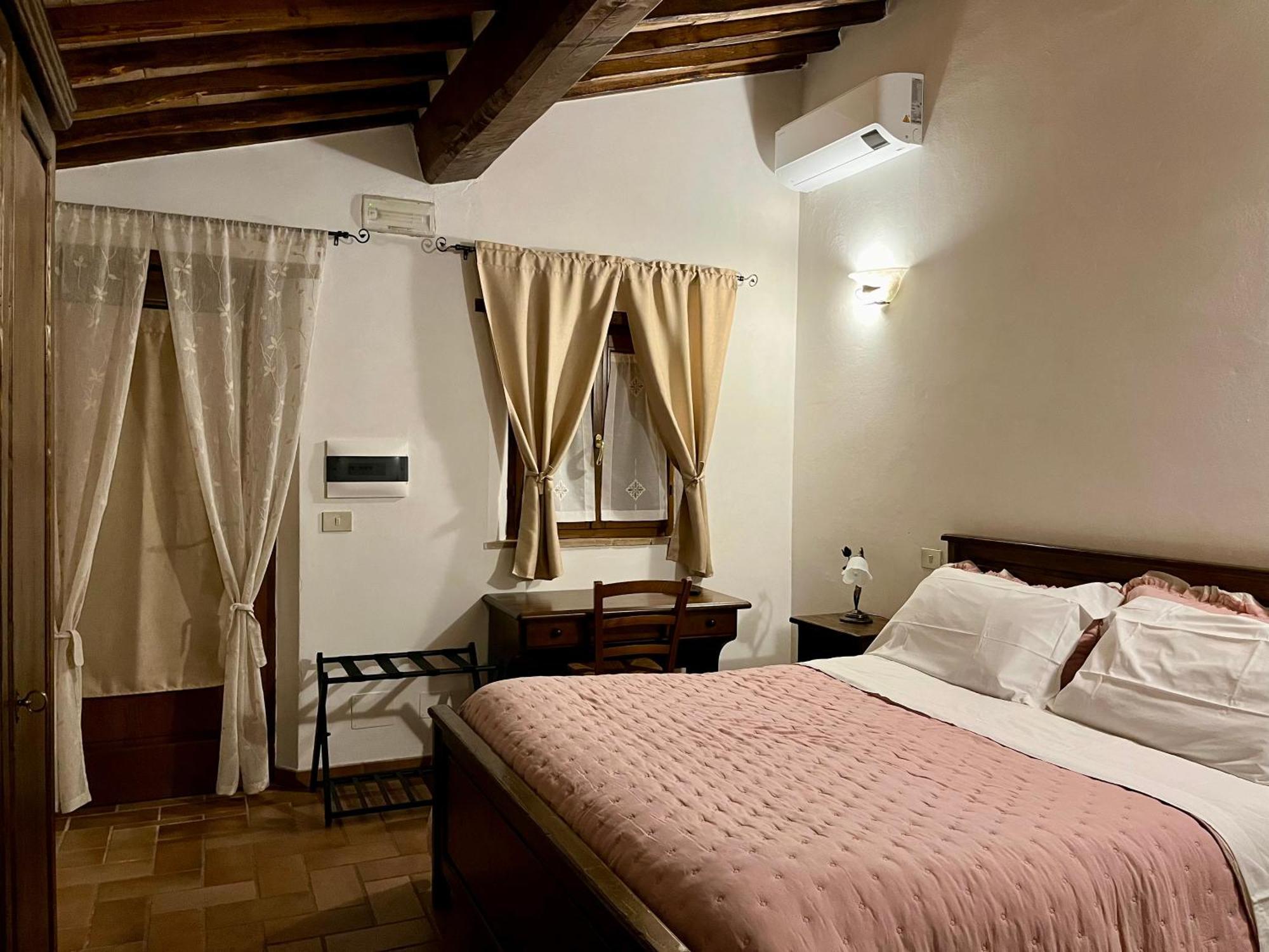 Le Querciole In Val D'orcia Apartment